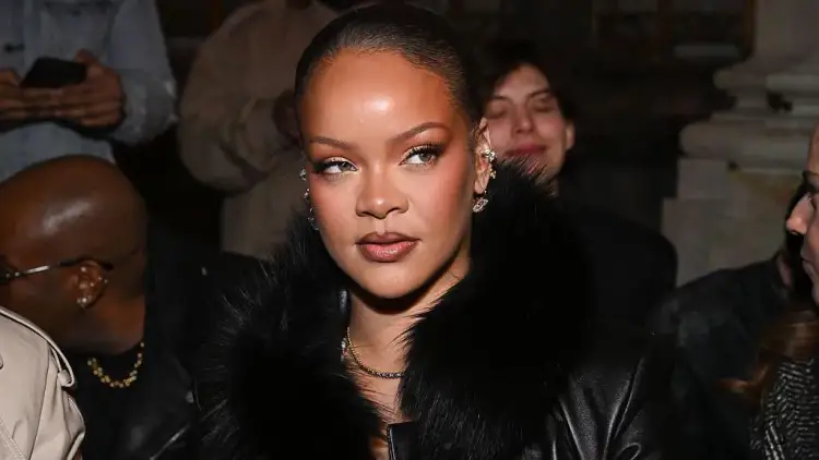 Çfarë po ndodh? Gruaja e përfshirë në të shtënat pranë shtëpisë së Rihanna-s flet për herë të parë