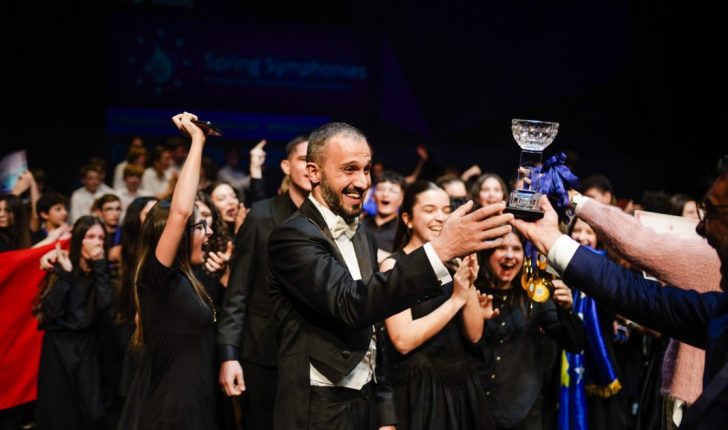 Orkestra “Amadeus” rrëmben në Spanje çmimin “Grand Prix”
