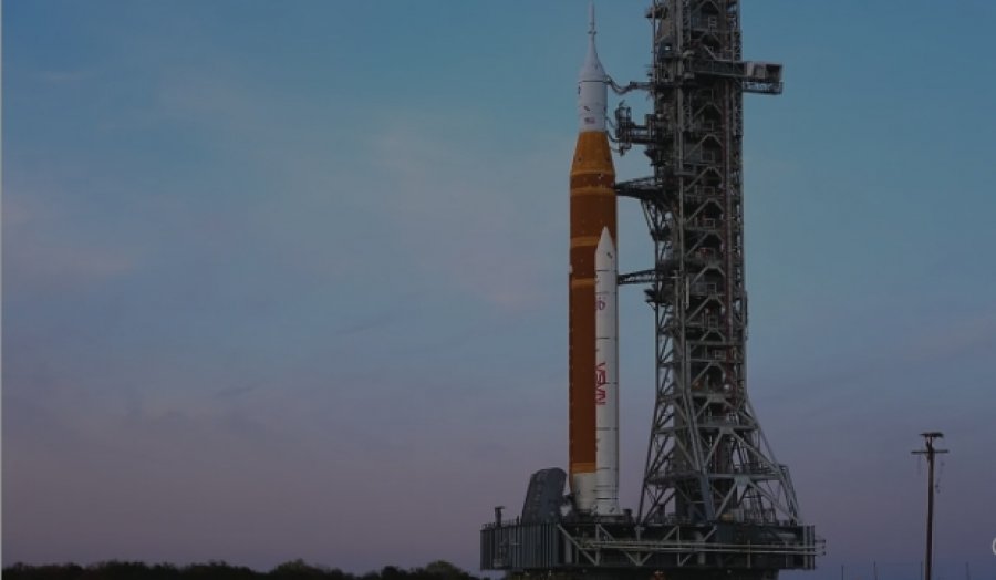 NASA përgatit nisjen për misionin e parë me ekuipazh në Hënë në më shumë se 50 vjet