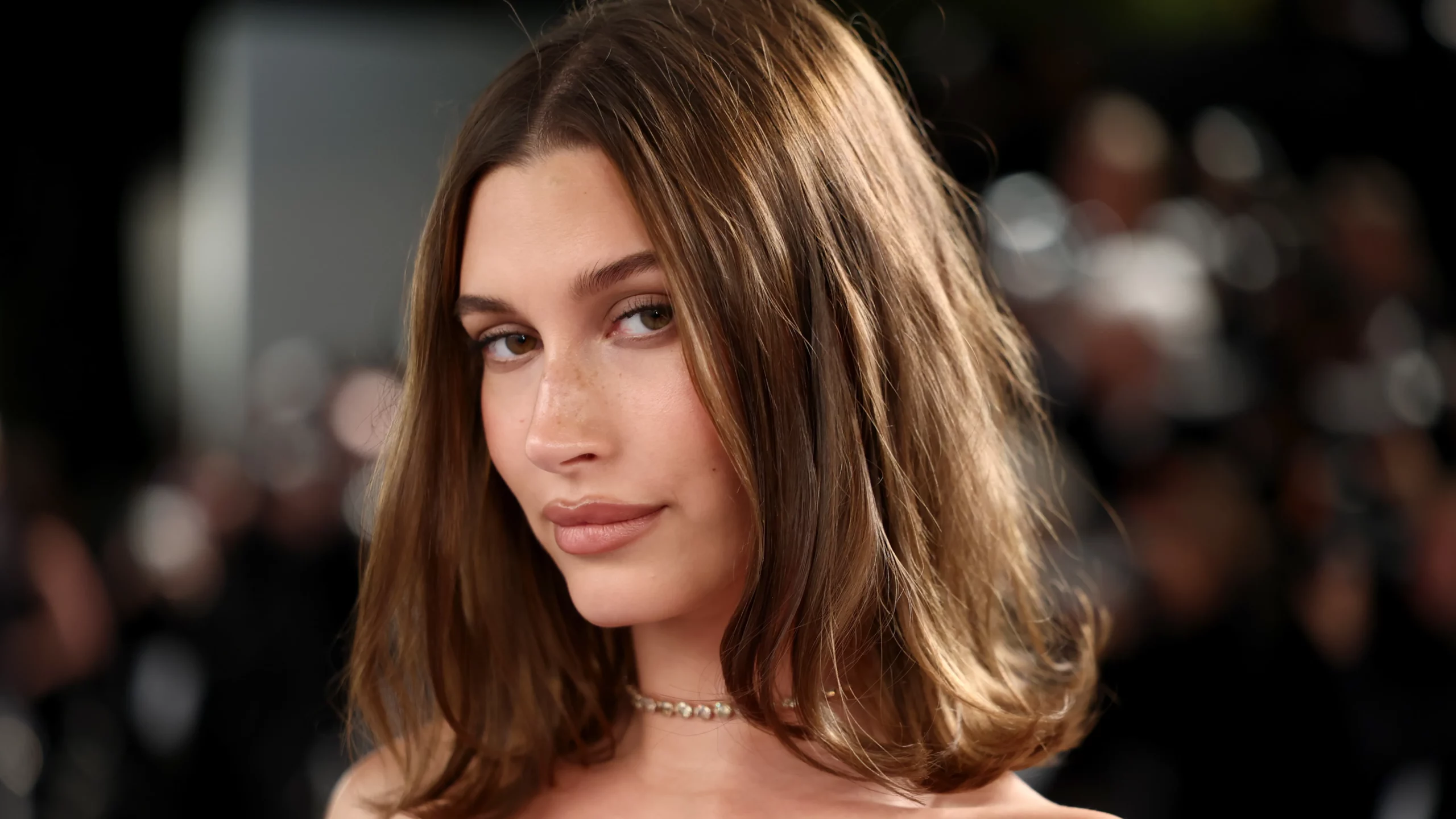 Hailey Bieber mahnit me stilin e saj – një trend i ri po merr hov