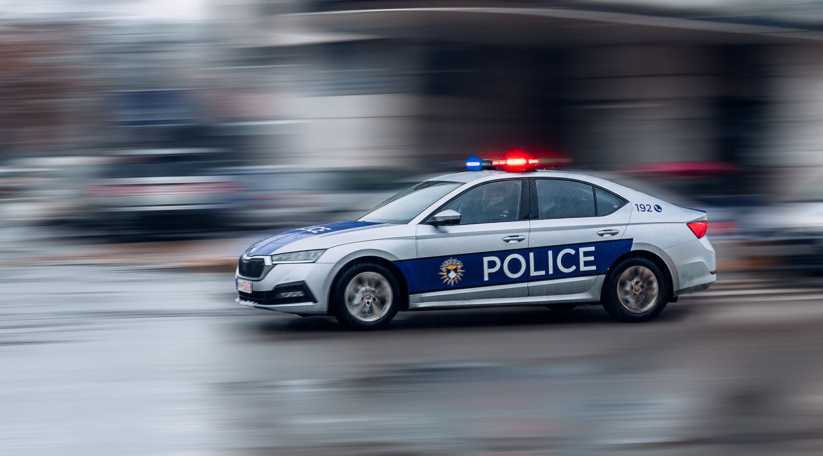 Tre persona dyshohen për dhunim dhe grabitje të një shtetaseje të huaj në Prishtinë
