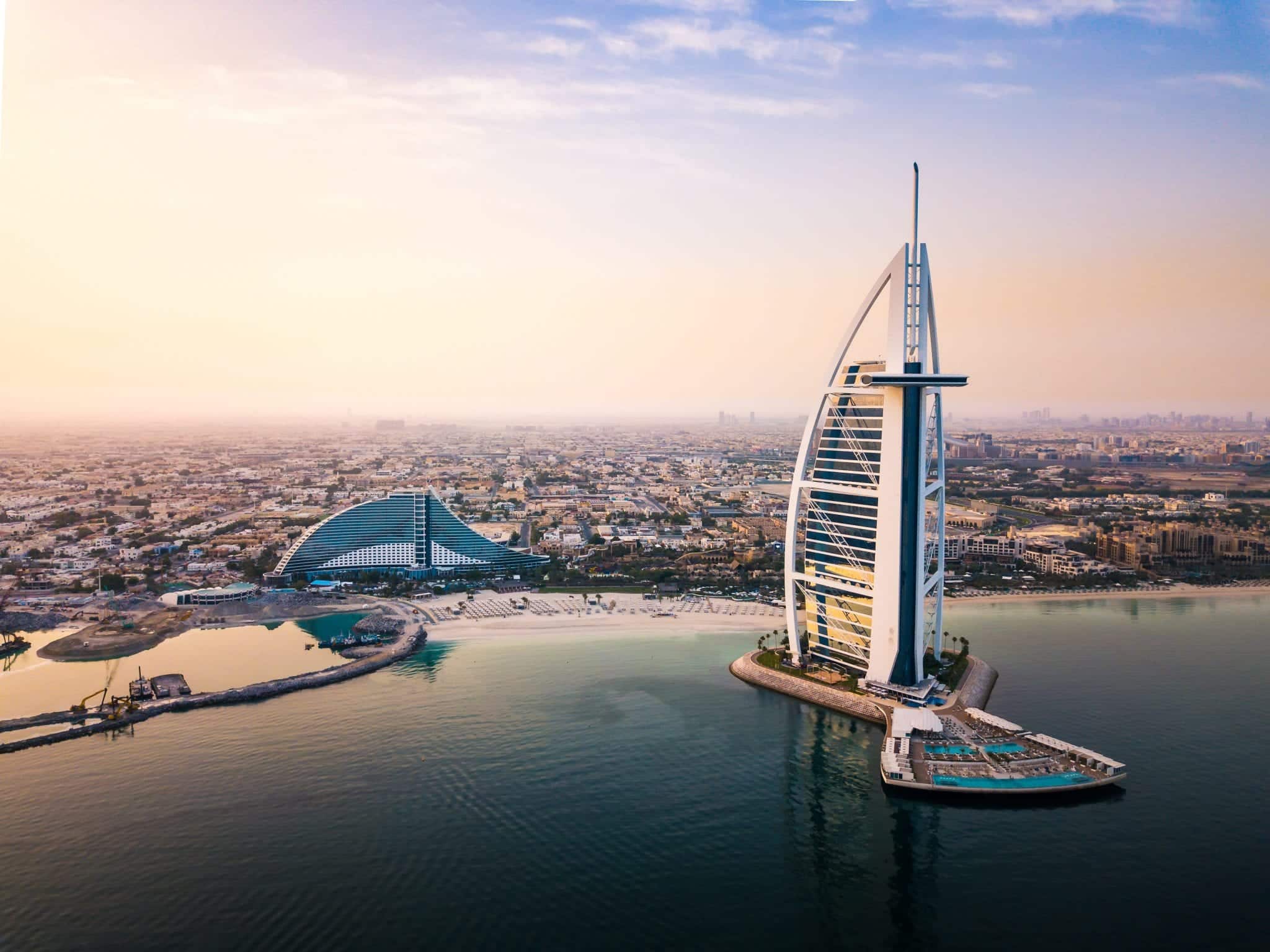 Hoteli i famshëm botëror Burj Al Arab në Dubai do të mbyllet për 18 muaj