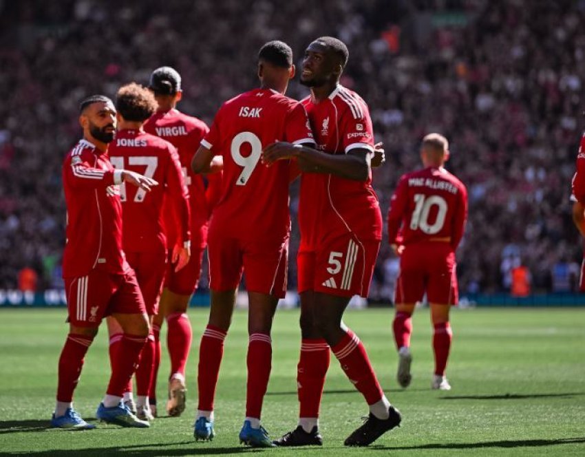 Liverpooli shënon fitore të madhe 3:1 ndaj Crystal Palace dhe afrohet tek Champions League