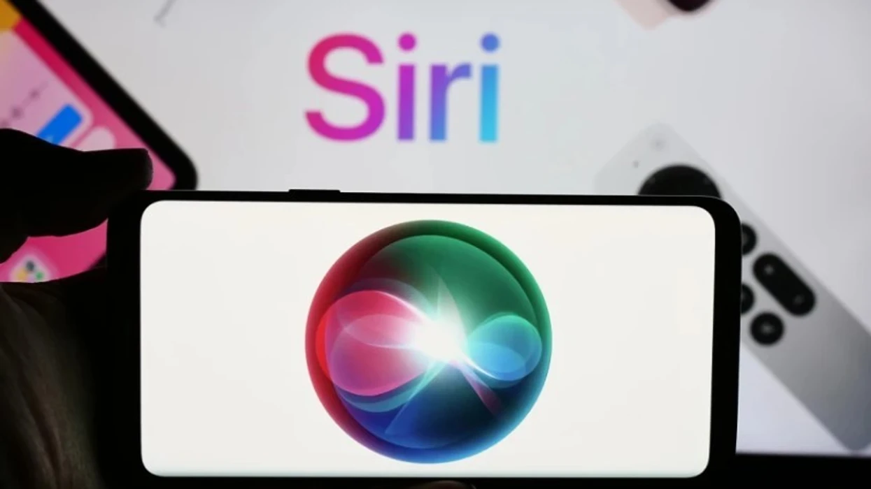 Siri tani edhe si aplikacion