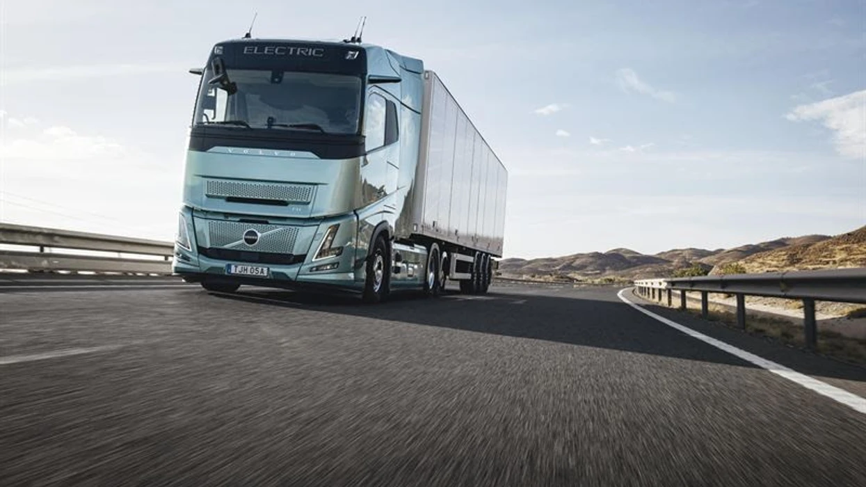 Volvo lanson kamionë të rinj elektrikë që me një karikim të vetëm mund të përshkojnë deri në 700 km