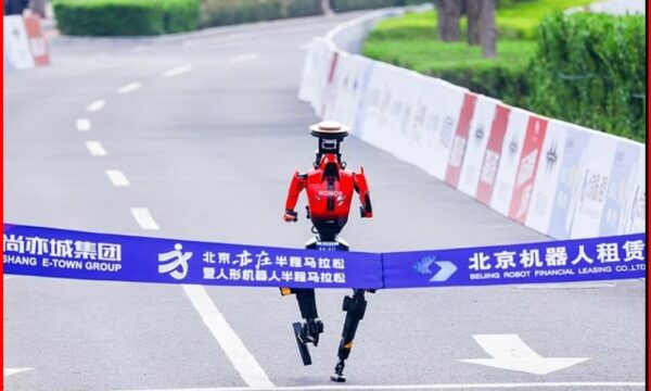 Robotët thyejnë rekord në gjysmëmaratonën e Pekinit, lënë pas njerëzit