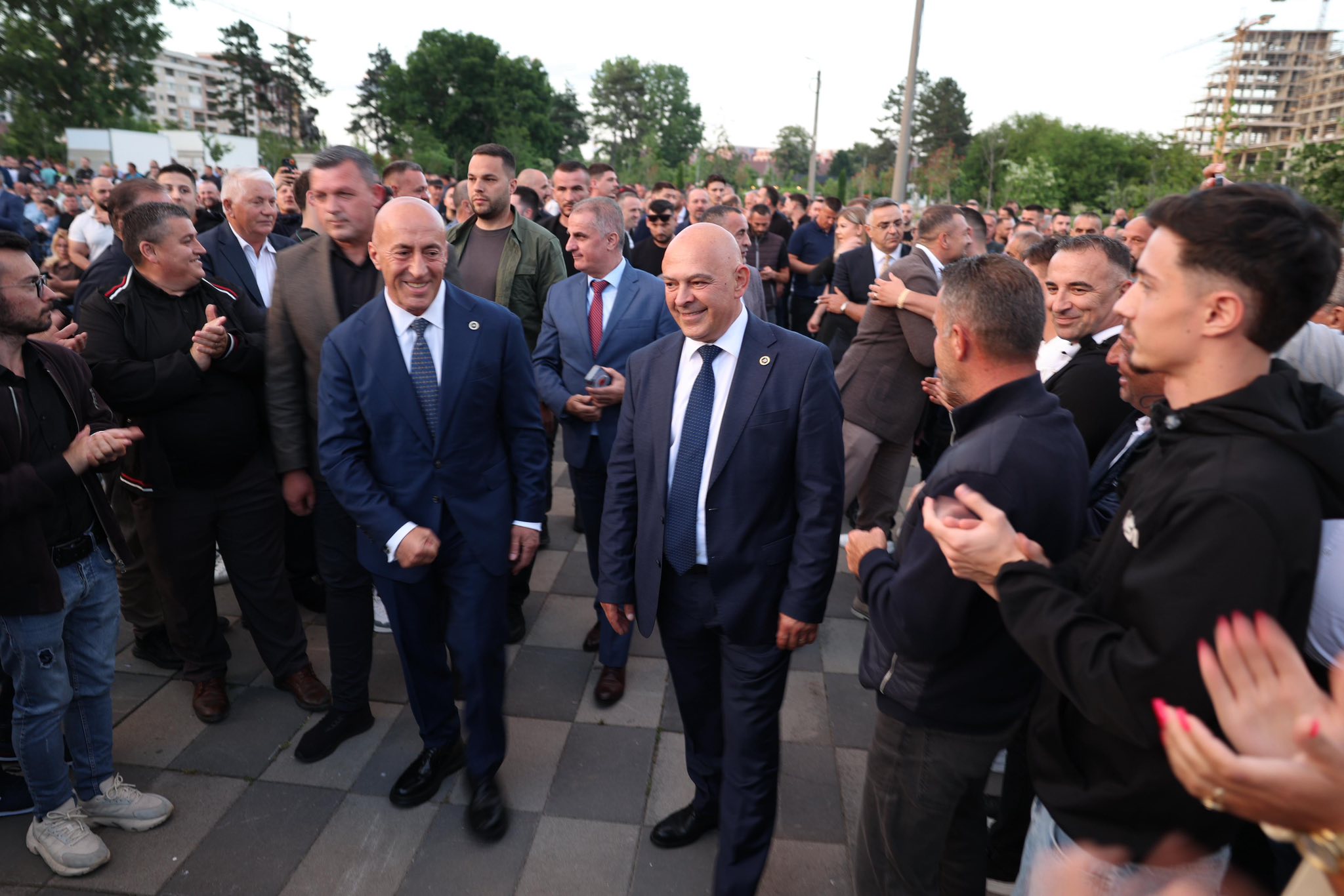 AAK hap fushatën zgjedhore në Gjakovë me sloganin “Për më shumë siguri, energji e zhvillim”