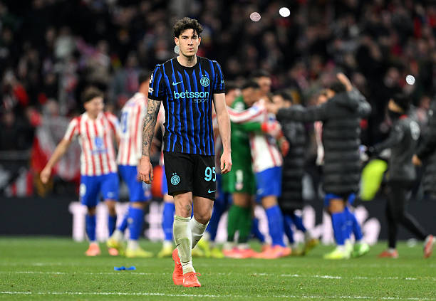 Hansi Flick nuk e preferon Alessandro Bastonin si mbrojtës ideal te Barcelona