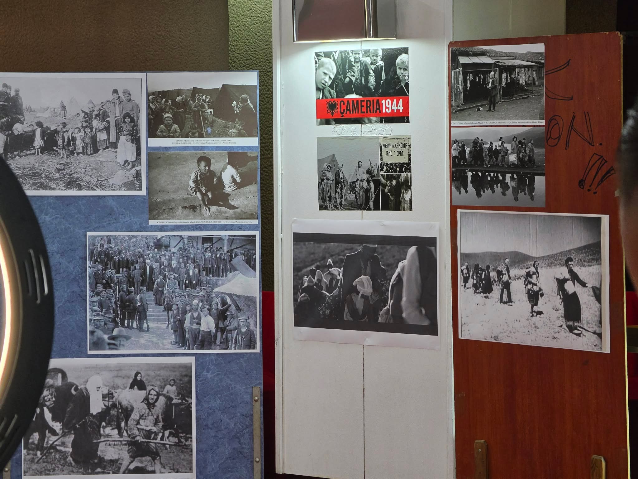Shoqata “Çamëria”-Kosovë hap ekspozitë me fotografi dhe dokumente historike për tragjedinë çame