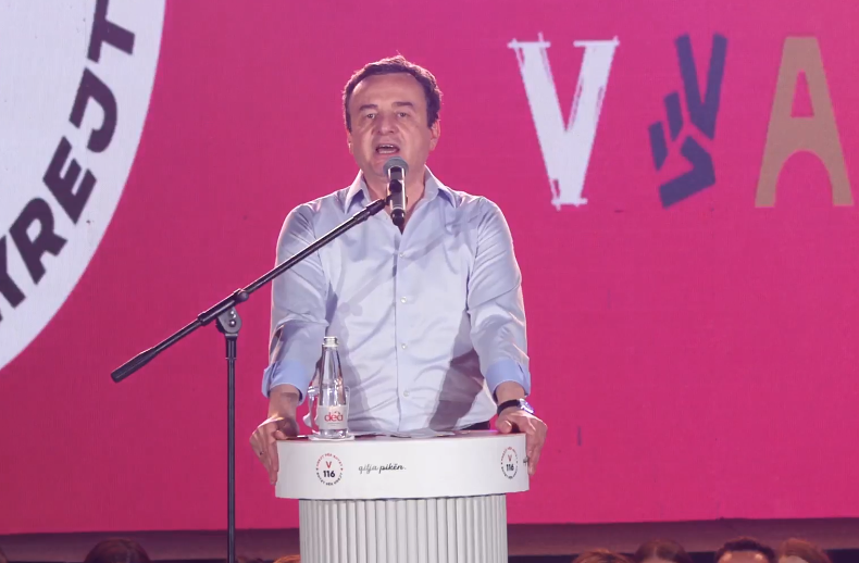 Kurti në Mitrovicë premton rindërtimin e xhamisë së Ibrit