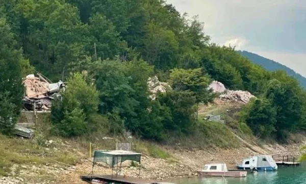 MMPHI paralajmëron aksione kundër uzurpimeve në Batllavë dhe Badovc, pas rrënimit të 16 villave në Ujman