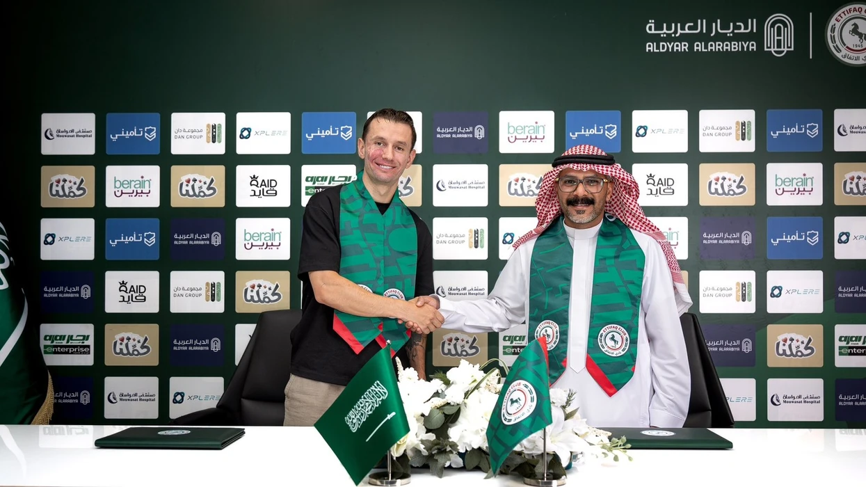 Zyrtare: Bersant Celina transferohet në Arabinë Saudite te skuadra Al-Ettifaq
