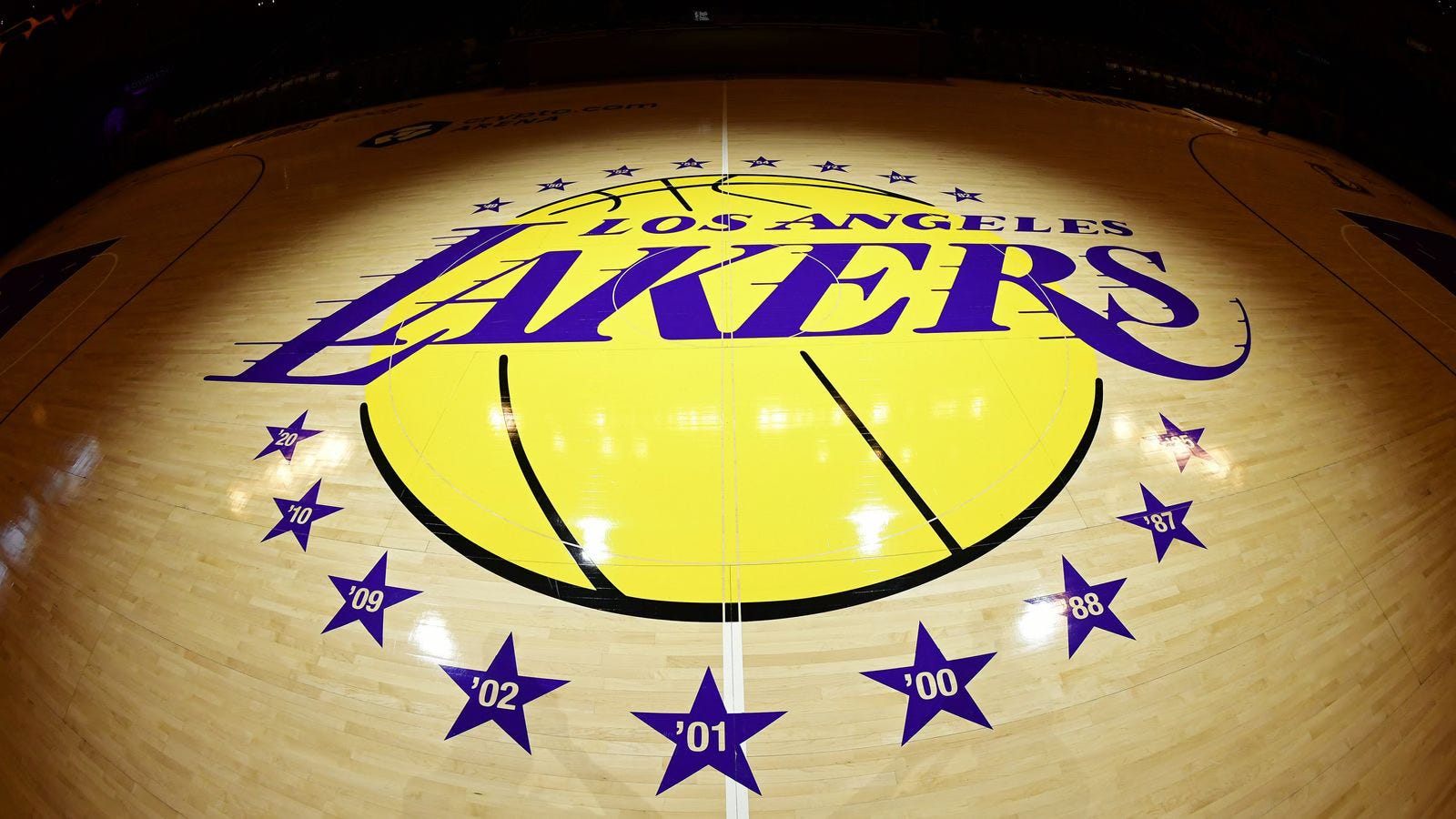 Lakers drejt shitjes rekord, klubi pritet të kushtojë 12.5 miliardë dollarë