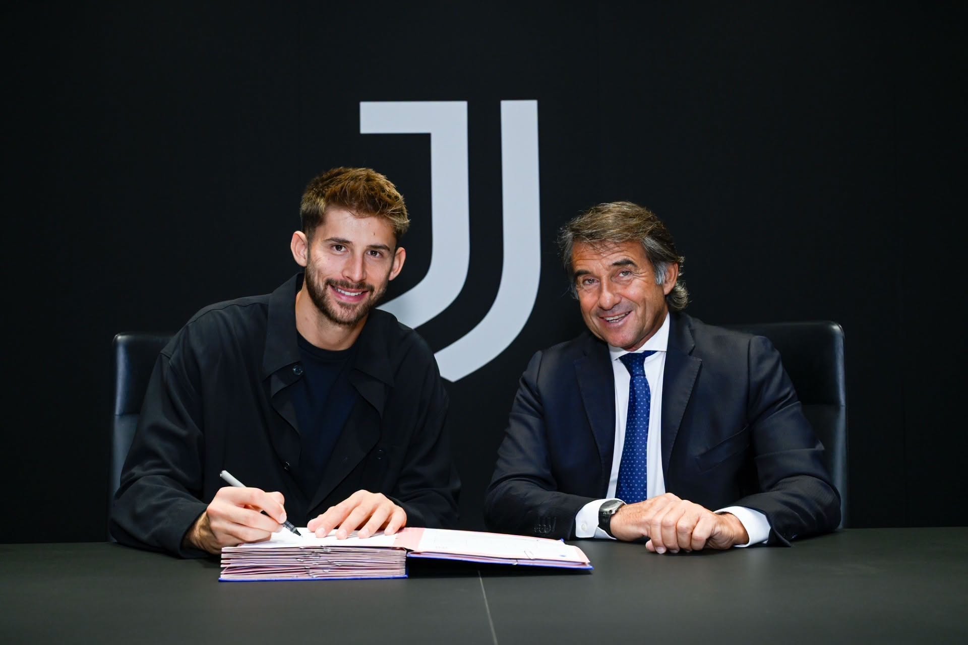 Zyrtare: Juventusi transferon Guglielmo Vicarion, portieri rikthehet në Serie A