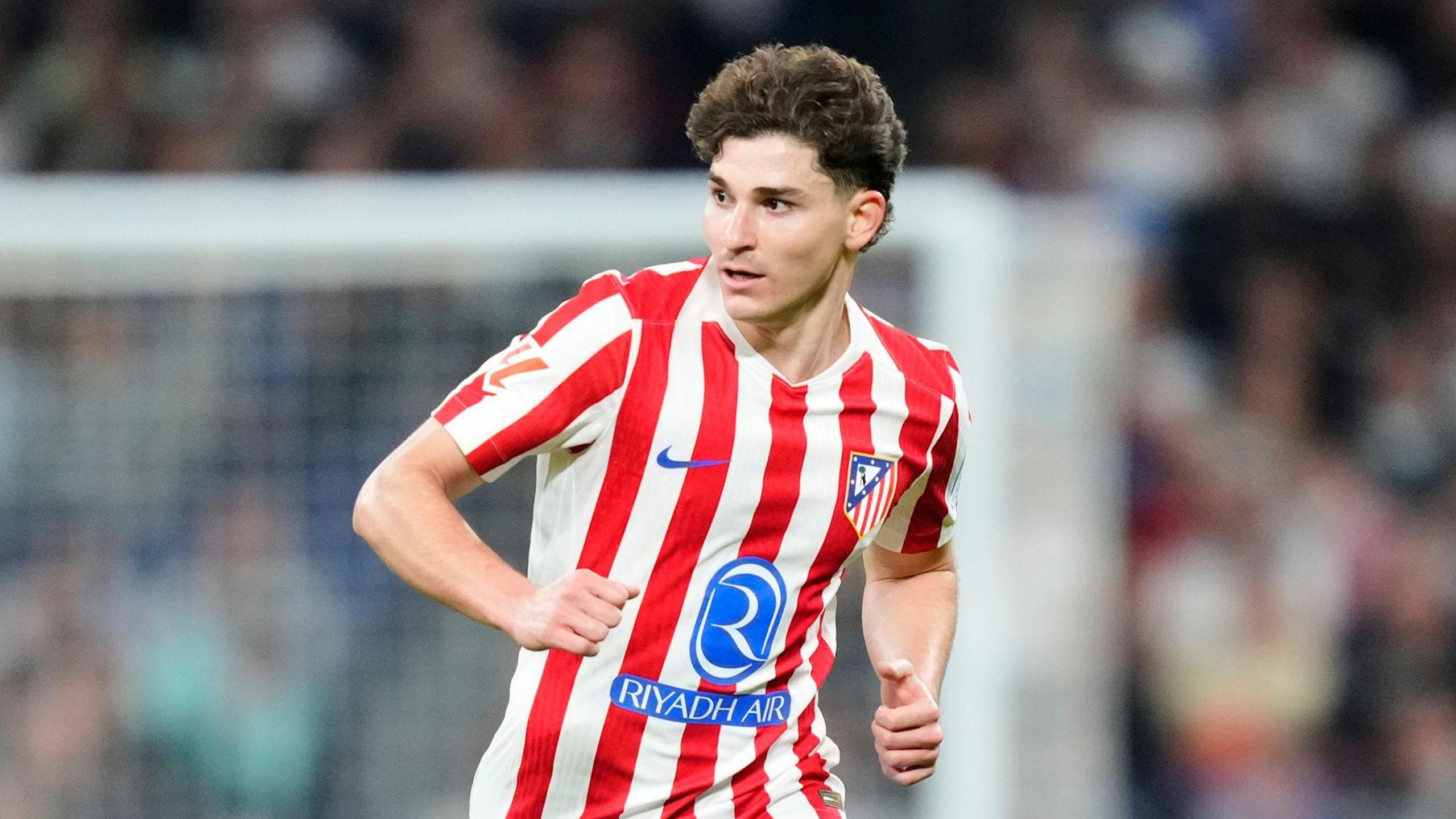 Barcelona nuk dorëzohet për Julian Alvarez, Atletico Madrid mban qëndrim të prerë