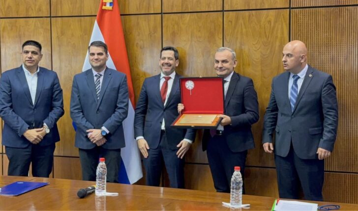 Fjala e Poetit Lulzim Tafa në Parlamentin e Paraguait