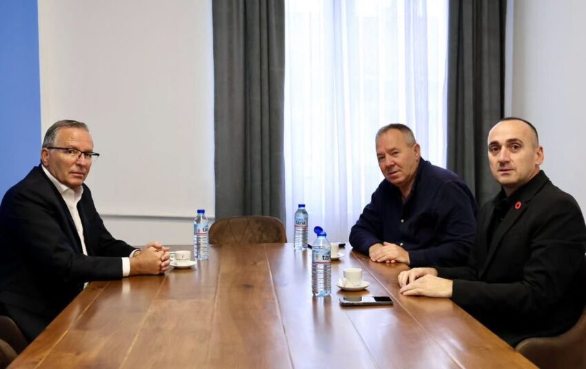 Hamza pret në takim udhëheqësit e OVL-UÇK-së: Më 1 tetor, të gjithë në shesh kundër padrejtësisë