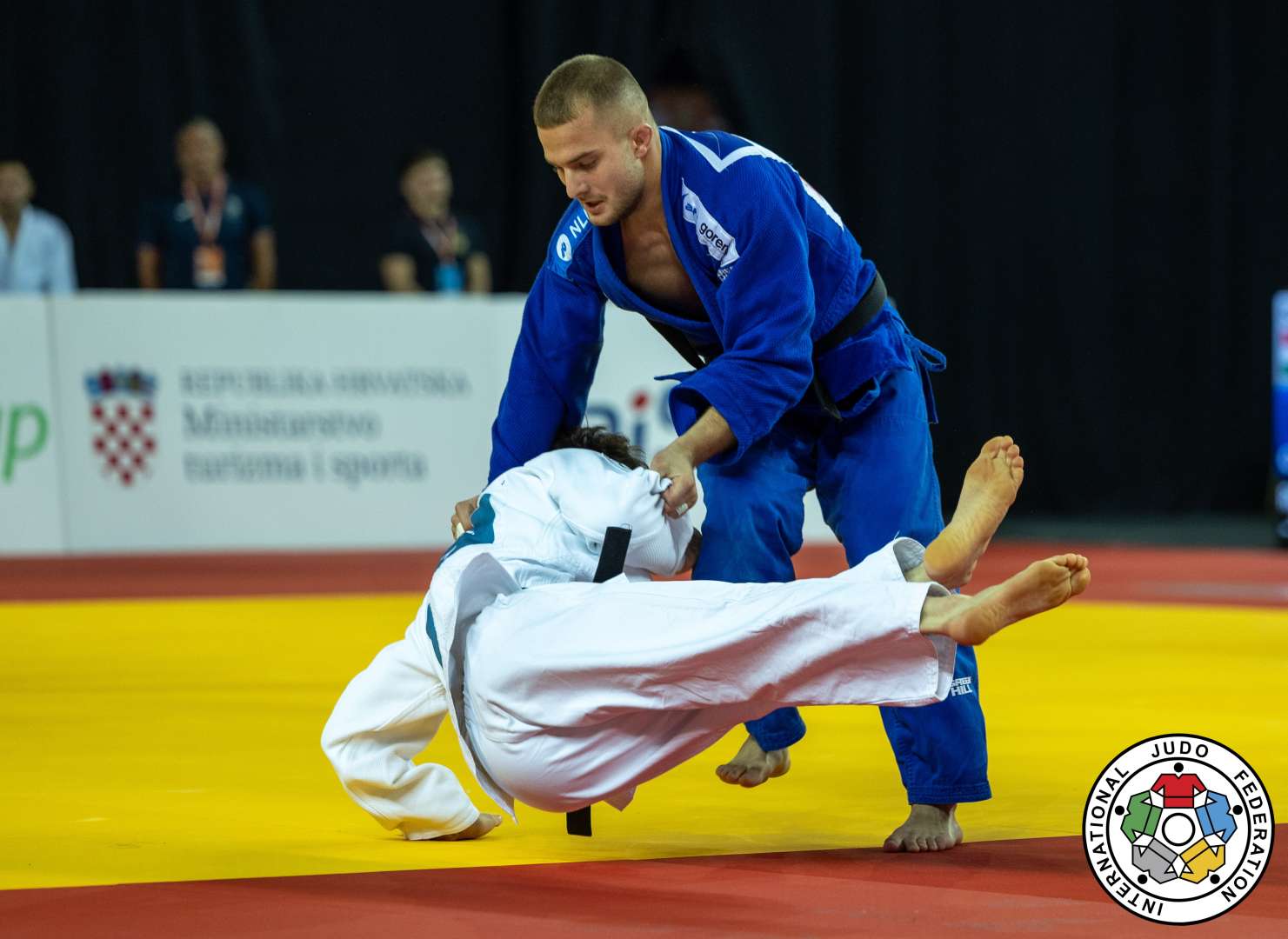 Dardan Cena ndalet në luftën e tretë, por shkëlqen në Botërorin e Bakut