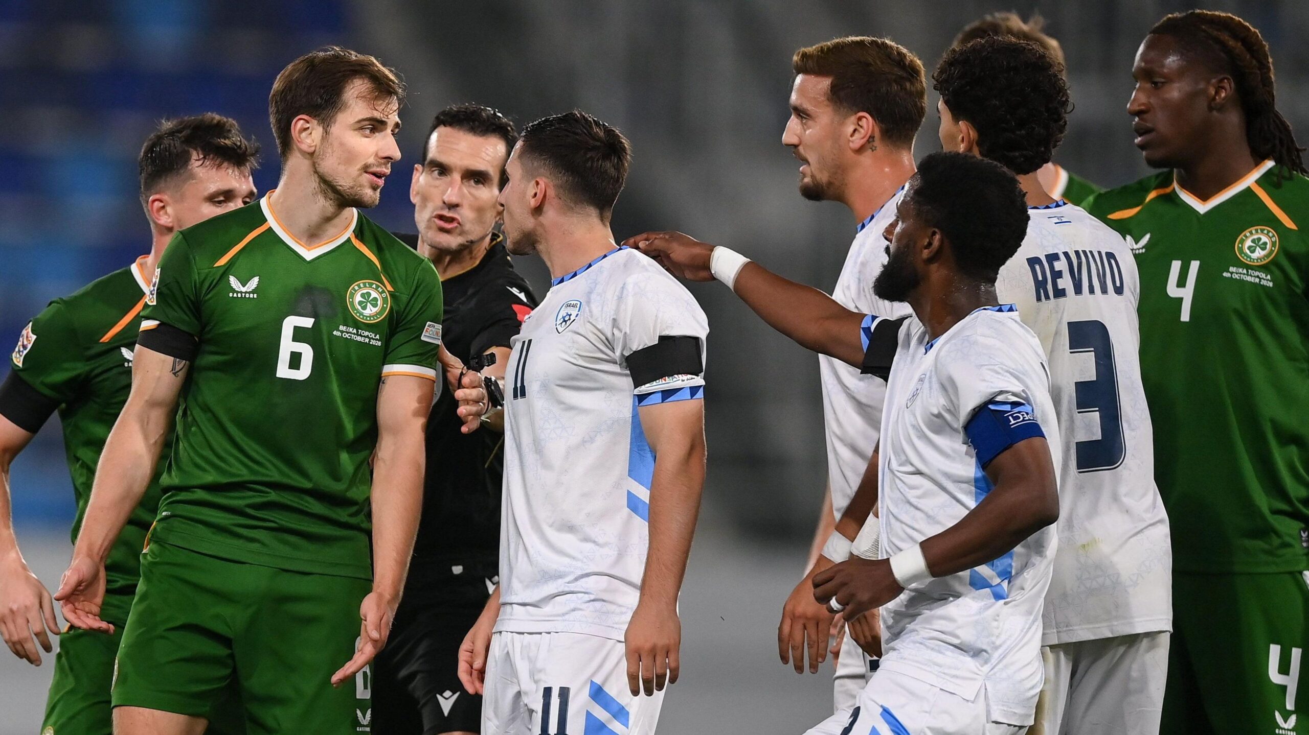 Tensionet shpërthejnë në tunel, trajneri irlandez akuzon futbollistin izraelit për pështyrje