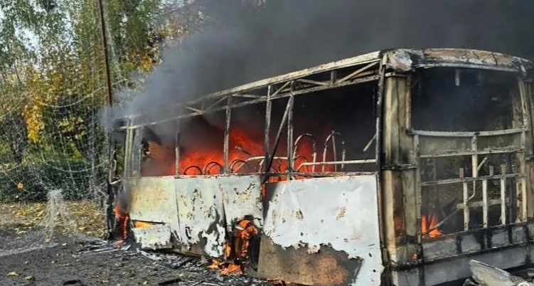 Tragjedi në Ukrainë: Bombat ruse godasin dy autobusë, 30 të vrarë e 18 të plagosur